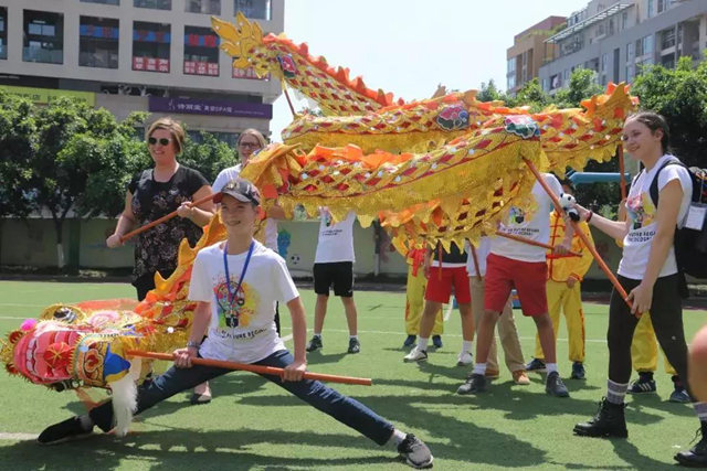 中國魂兒，成都味兒，樹德范兒，樣樣迷住歪果仁兒