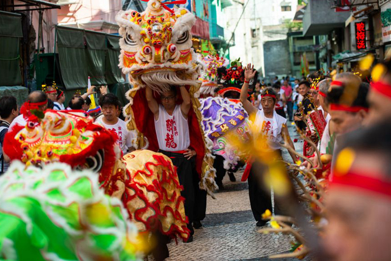 圖集 | 澳門舉辦傳統舞醉龍活動 大批市民游客參觀