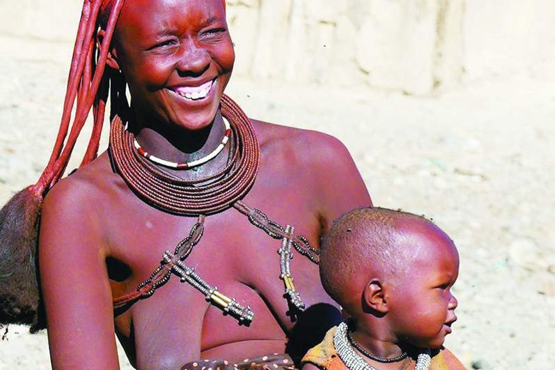 生活在納米比亞的“紅泥”辛巴族部落
