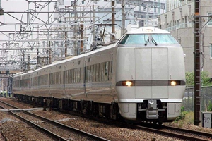 JR西日本旅客鐵道公司將改善接待環境