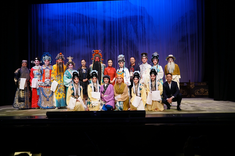  川粵劇文化交流演出于香港油麻地戲院舉行
