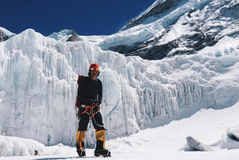 19歲青年征服珠峰 成最年輕登頂港人