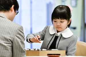 日本天才圍棋少女仲邑堇將10歲入段 刷新日本記錄