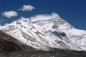 生態環境部：依法禁止核心區旅遊是珠峰生態保護的有效措施