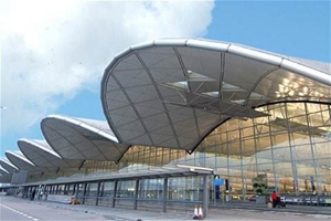 香港國際機場將提升旅客設施 月底增設15個高速Wi-Fi區