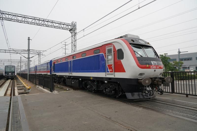 中國產列車行走錫蘭「最美火車線」