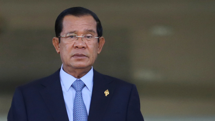 非常時刻 柬埔寨首相洪森5日下午訪華