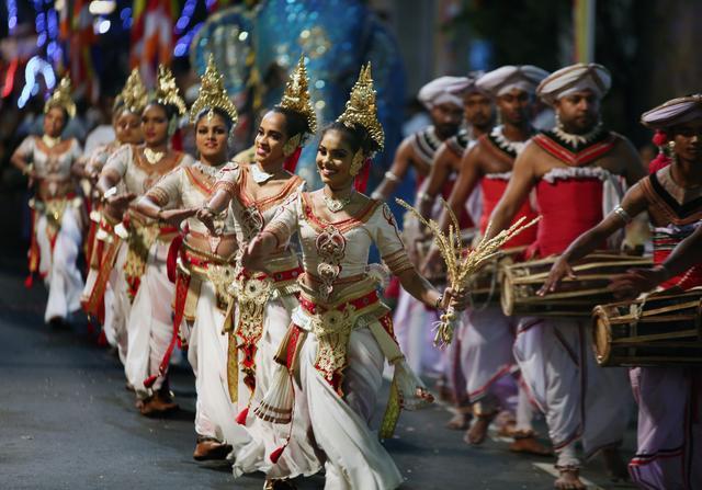 斯里蘭卡：崗嘎拉馬寺“納瓦姆月圓節”遊行