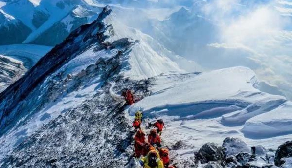 期待！四位尼泊爾人計畫用五天時間登頂珠峰