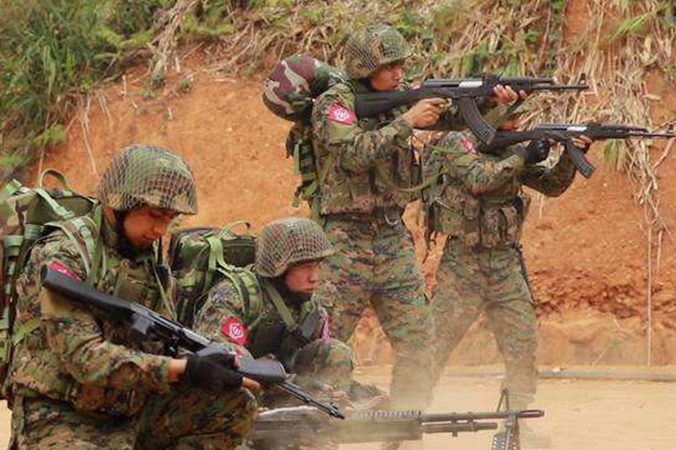 緬軍同時出動7架直升機和1架戰機 同若開軍爆發本月最激烈沖突