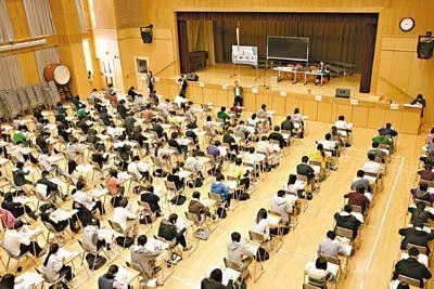 史上壓力最大的香港中學文憑考試4月24日開考