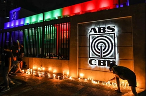 菲律賓ABS-CBN電視臺牌照過期被令停播 朝野齊轟侵犯新聞自由