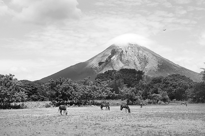 尼加拉瓜，坐在火山上的國家