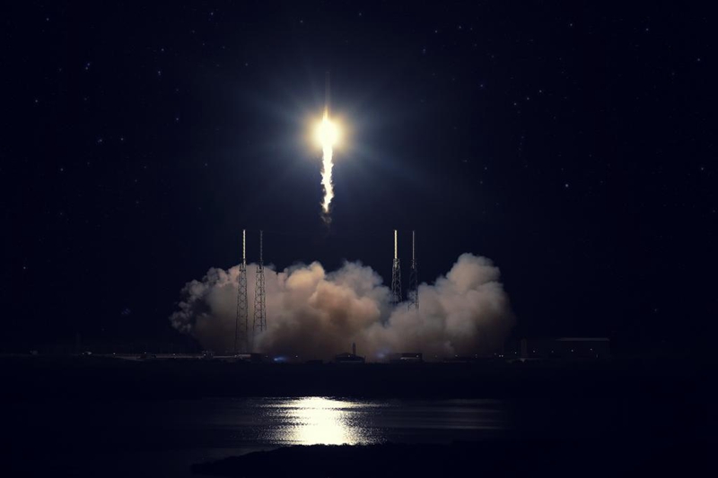 俄媒：SpaceX一枚火箭殘骸將撞上月球，預計在今年3月發生