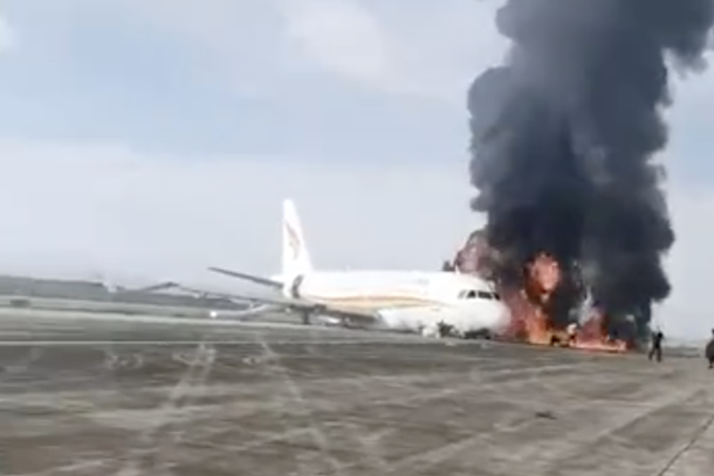 中國重慶江北機場飛機偏出跑道後起火 所屬航司航空公司最新回應