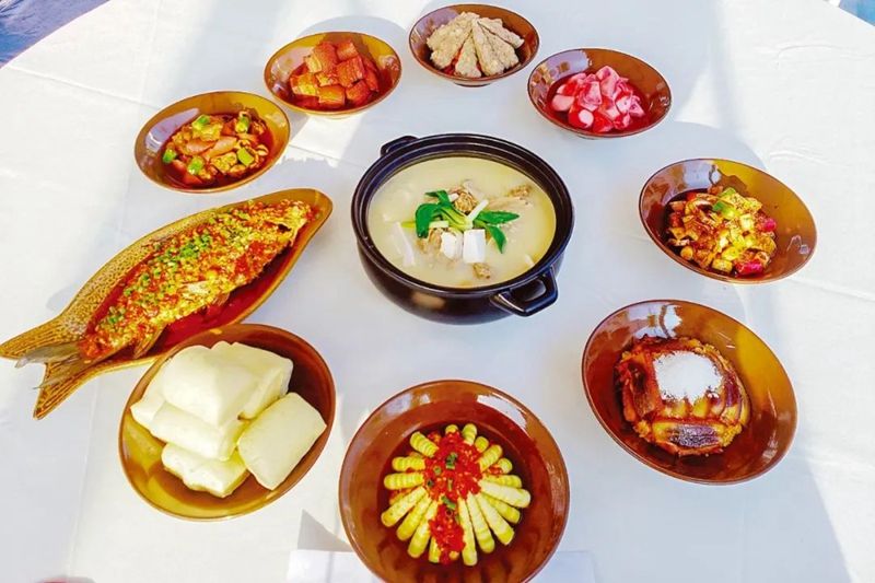 传统九大碗的菜品有严格要求 杨宇龙.jpg