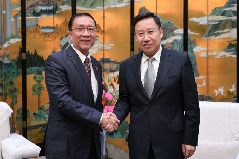 緬甸副總理兼計劃與財政部部長吳溫欣訪問四川