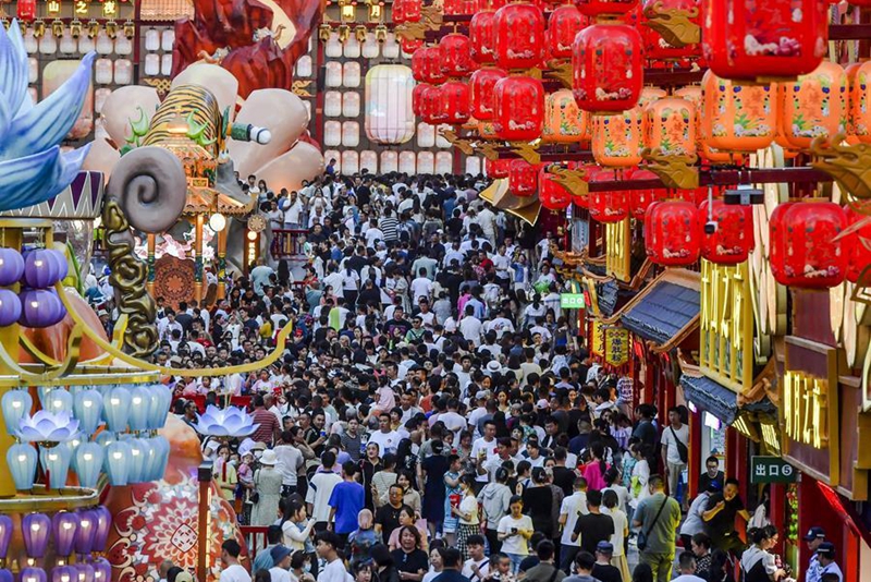 中國今年暑期旅遊人數18.39億人次，實現收入1.21萬億元