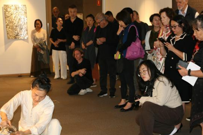 “川流不息-中澳女藝術家對話展”在悉尼中國文化中心開幕