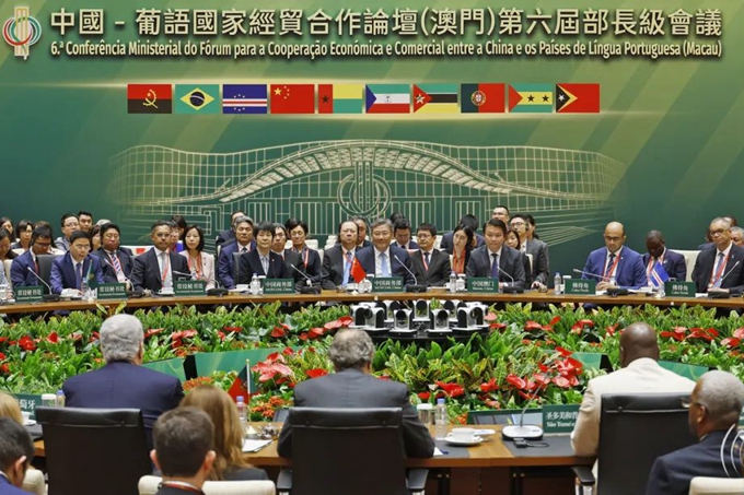 王文濤部長出席中國—葡語國家經貿合作論壇（澳門）第六屆部長級會議