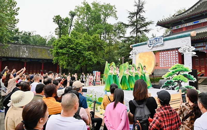成都武侯祠博物馆“月满华诞·幻游三国”主题活动2.JPG