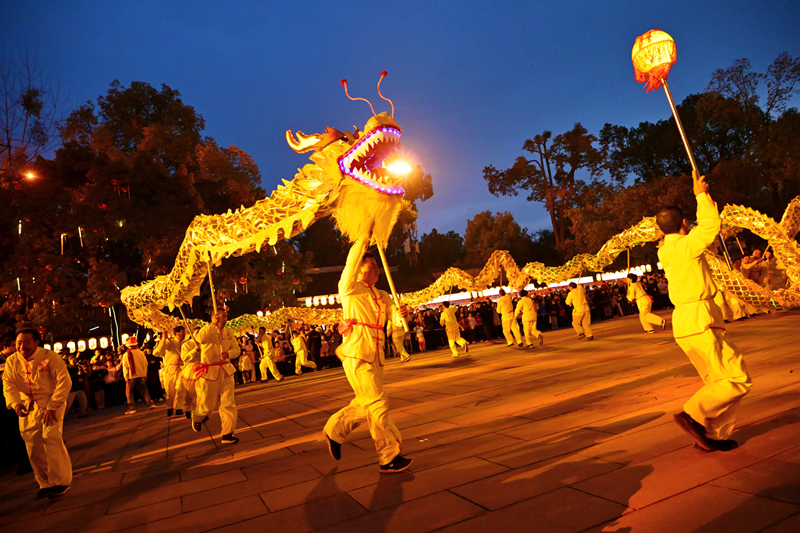 1771037751323897.png 四川客家龙舞表演1.png