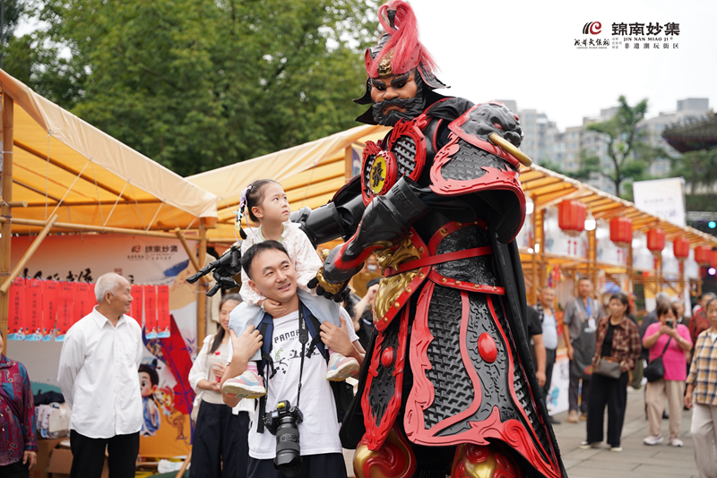 武侯祠博物馆中秋活动——机甲2.png